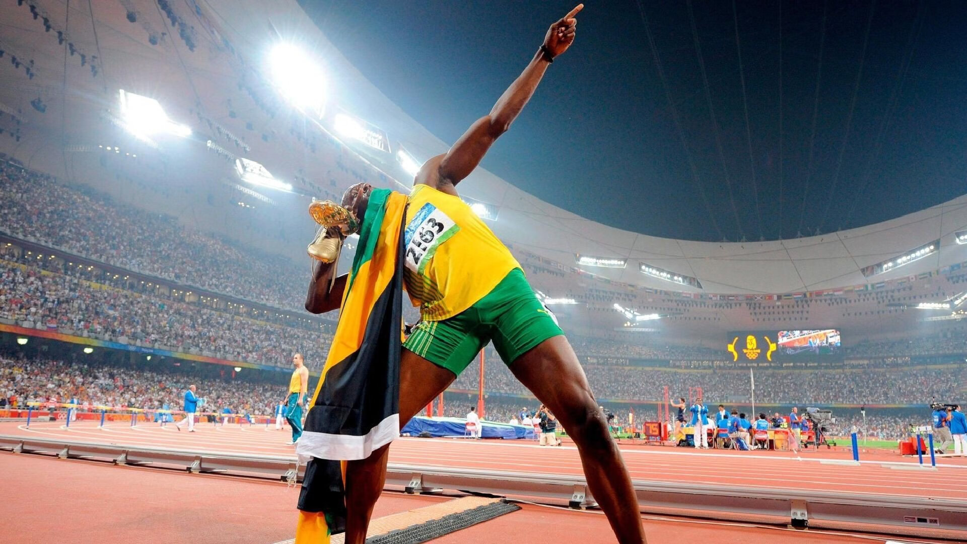 “冠军荣耀：令人动容的夺冠瞬间”，荣耀冠军贴吧