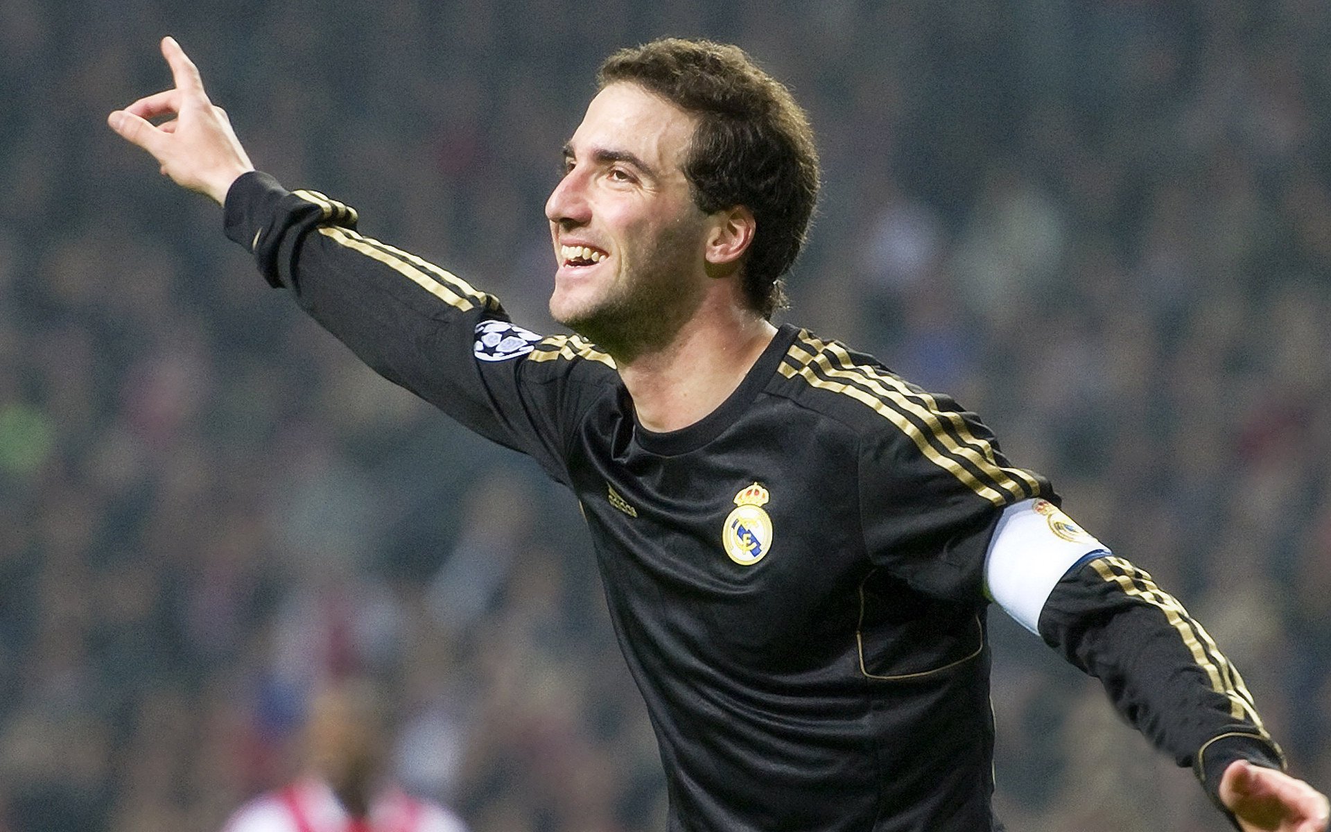 冬奥奇景！塞内加尔队雪地滑跪庆祝成新梗图，塞内加尔运动员